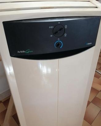 Climatizatore portatile di marca Delchi