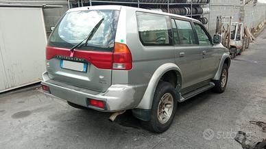 Mitsubishi Pajero Sport 2.5 per ricambi, no motore
