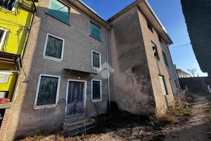 CASA DI CORTE A SANTORSO