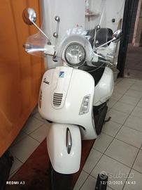 Piaggio Vespa 300 GTS - 2008