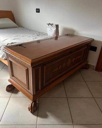 Cassapanca in noce