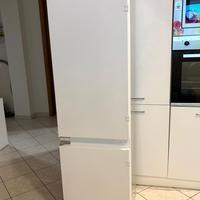 FRIGORIFERO DA INCASSO CANDY