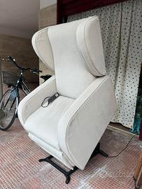 Poltrona reclinabile grigio chiaro motionitalia