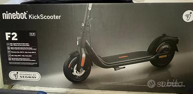 KickScooter Ninebot F2 E Monopattino Elettrico