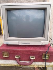 commodor 1084s