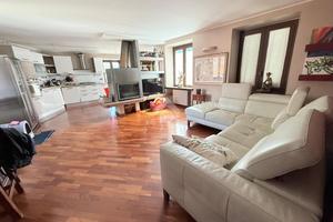 5 LOCALI A LANZO TORINESE