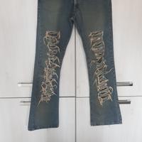 Jeans strappati