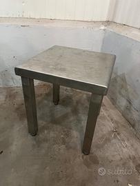 Sgabello in acciaio inox