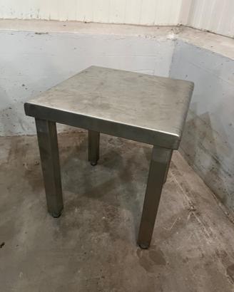 Sgabello in acciaio inox