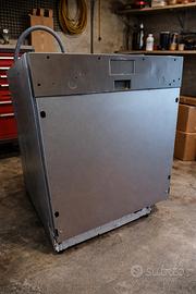 Lavastoviglie da incasso Candy CMLS 1252