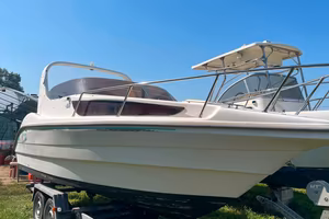 Coverline 640 cabin