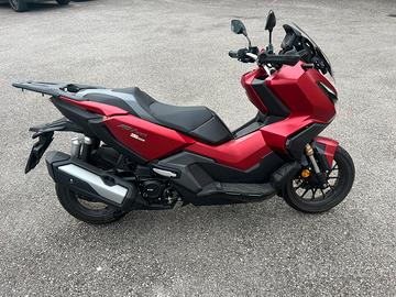 Honda adv 350