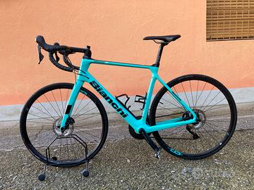 Bianchi Infinito XE Ultegra disc 57