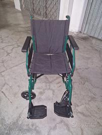 Sedia a rotelle da transito