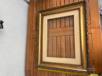 Cornice antica dorata con intagli – stile '800