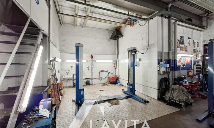 Autofficina completamente attrezzata