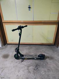 EMG velociptor 2-monopattino elettrico 25km 350w 