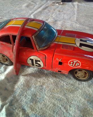 Macchina In lamiera Jaguar