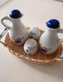 oliera sale e pepe ceramica con base in vimini 