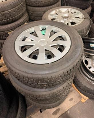 Cerchi in ferro 15" 5x112 con Borchie Audi e Gomme