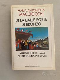 Di là dalle porte di bronzo