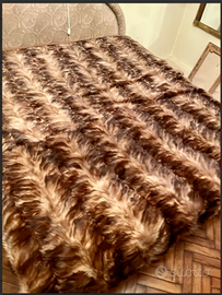 RARITA:pregiataCOPERTApellicciaVISONE250x230CHALET