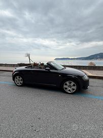 AUDI TT CABRIO 3.2 interno baseball