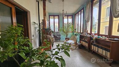 Villetta a schiera di 256 m² con più di 5 locali a