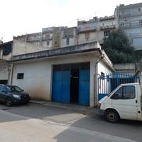 Via Canale, ampio garage per uso artigianale