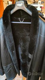 cappotto Montone vero nero Made in Italy .