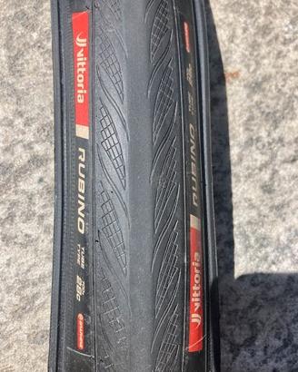Vittoria Rubino 700x28c graphene
