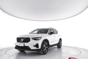 VOLVO XC40 2.0 b3 Plus Dark auto - AUTOCARRO N1