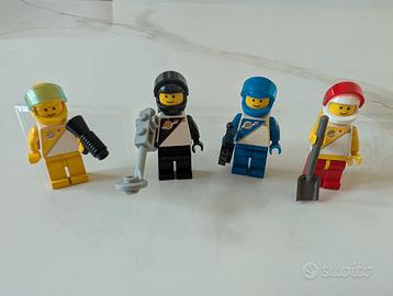 Lego 4 minifigure space Futuron omini spazio astro