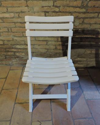 Sedia pieghevole in plastica colore bianco