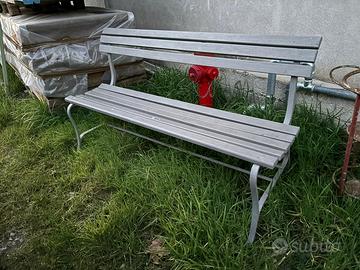 Panchina da esterno per giardino