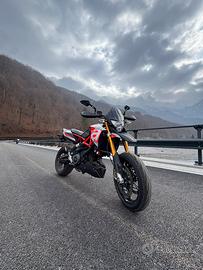 Aprilia Dorsoduro 900 depo A2