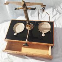 bilancina vintage da laboratorio