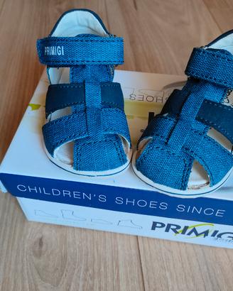 Scarpe bimbo Primigi.