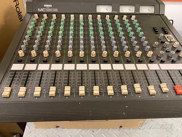 Mixer Yamaha 1202