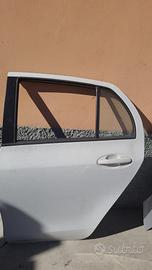 PORTA TOYOTA YARIS 2008