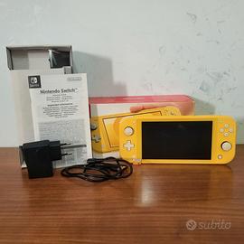 Nintendo Switch Lite Gialla + 32GB MicroSD