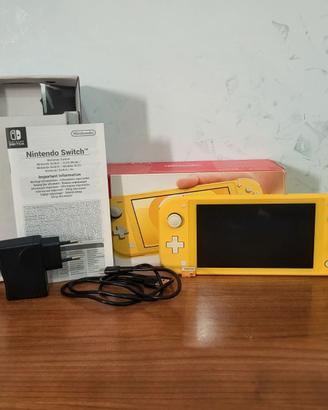 Nintendo Switch Lite Gialla + 32GB MicroSD