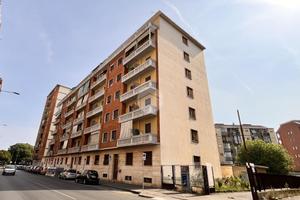 2 LOCALI A TORINO