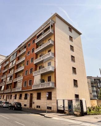 2 LOCALI A TORINO