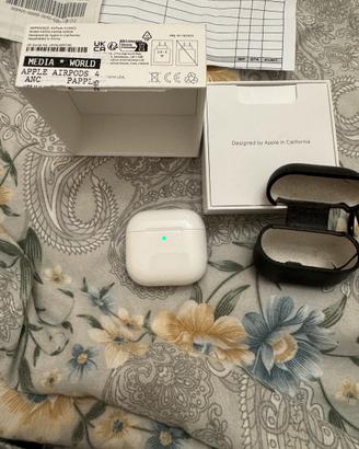 AIRPODS 4  cancellazione del rumore attiva