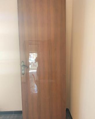 Porta in legno prezzo piccolossimo