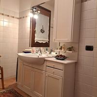 MOBILE BAGNO CON SPECCHIO E PORTALAMPADE