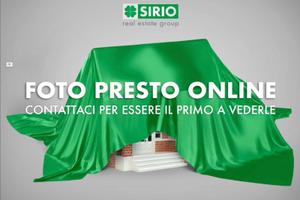 COMODO BICAMERE IN PICCOLA PALAZZINA