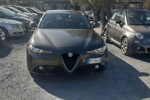 Alfa Romeo Giulia 2016 - 2.2 Td 180cv AT8 Super Lb