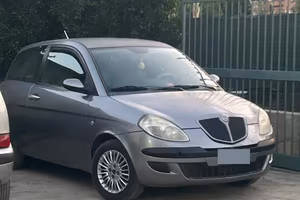 Lancia y